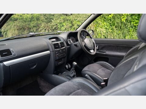Renault Clio 2.0 Clio Renault Sport 182 16v 3dr 10
