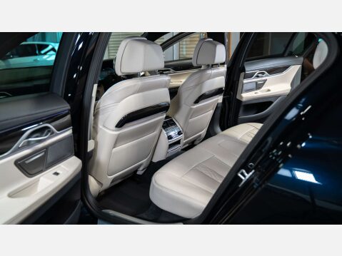 BMW 7 Series 3.0 730d xDrive M Sport MHEV Auto 4WD 4dr 16