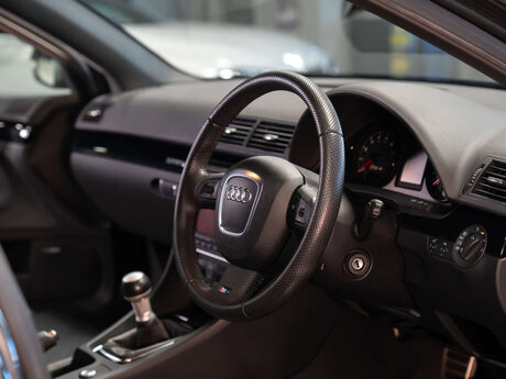 Audi RS4 4.2 Estate 5dr Petrol Manual quattro (326 g/km, 415 bhp) 11