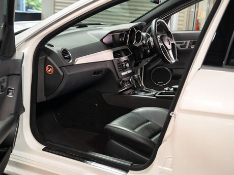 Mercedes-Benz C Class 6.2 C63 AMG Auto 5dr 18