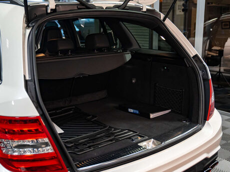 Mercedes-Benz C Class 6.2 C63 AMG Auto 5dr 17