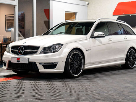 Mercedes-Benz C Class 6.2 C63 AMG Auto 5dr 1