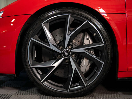 Audi R8 5.2 R8 Performance V10 Quattro Semi-Auto 4WD 2dr 27