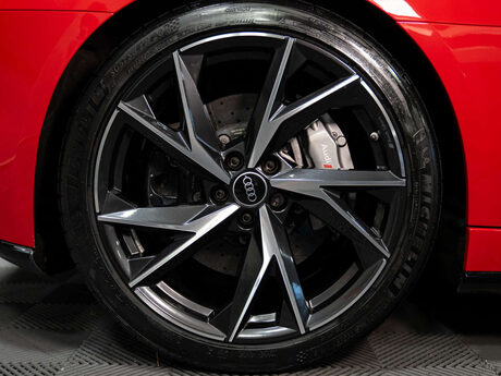 Audi R8 5.2 R8 Performance V10 Quattro Semi-Auto 4WD 2dr 25