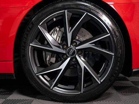 Audi R8 5.2 R8 Performance V10 Quattro Semi-Auto 4WD 2dr 26