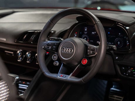 Audi R8 5.2 R8 Performance V10 Quattro Semi-Auto 4WD 2dr 11