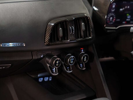 Audi R8 5.2 R8 Performance V10 Quattro Semi-Auto 4WD 2dr 20