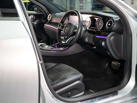 Mercedes-Benz E Class 3.0 E 350 D AMG Line Premium+ Auto 4dr 9