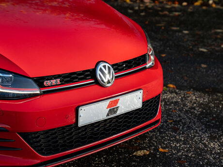Volkswagen Golf 2.0 Golf GTi Performance TSi Semi-Auto 5dr 14