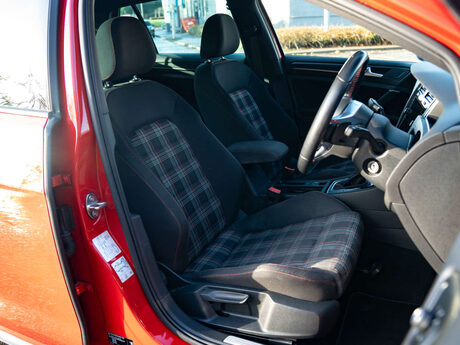 Volkswagen Golf 2.0 Golf GTi Performance TSi Semi-Auto 5dr 12