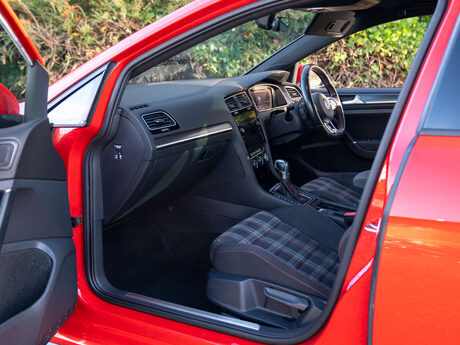Volkswagen Golf 2.0 Golf GTi Performance TSi Semi-Auto 5dr 8