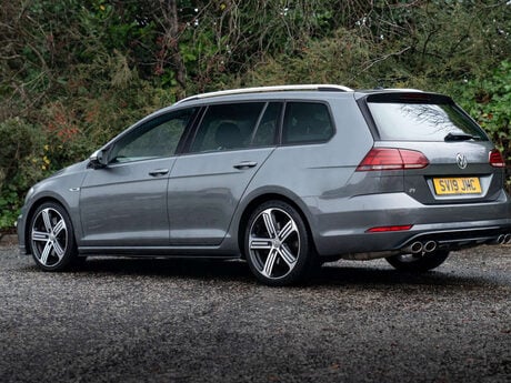 Volkswagen Golf 2.0 Golf R TSi 4Motion Semi-Auto 4WD 5dr 7