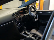 Volkswagen Golf 2.0 Golf R TSi 4Motion Semi-Auto 4WD 5dr 17