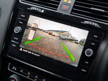 Volkswagen Golf 2.0 Golf R TSi 4Motion Semi-Auto 4WD 5dr 18