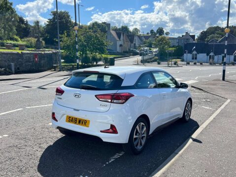 Hyundai i20 1.2 SE Euro 6 3dr 9