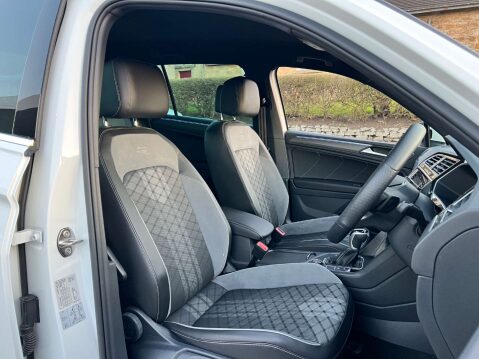 Volkswagen Tiguan 2.0 Tiguan R-Line TSi 4Motion Semi-Auto 4WD 5dr 15