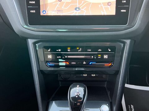 Volkswagen Tiguan 2.0 Tiguan R-Line TSi 4Motion Semi-Auto 4WD 5dr 19