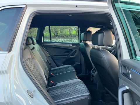 Volkswagen Tiguan 2.0 Tiguan R-Line TSi 4Motion Semi-Auto 4WD 5dr 26