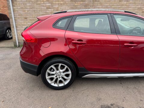 Volvo V40 2.0 V40 Cross Country Professional D2 5dr 31