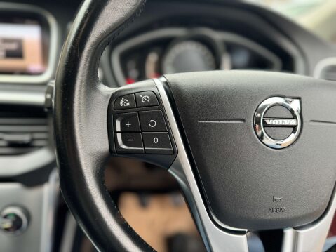 Volvo V40 2.0 V40 Cross Country Professional D2 5dr 43