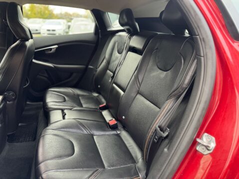 Volvo V40 2.0 V40 Cross Country Professional D2 5dr 71