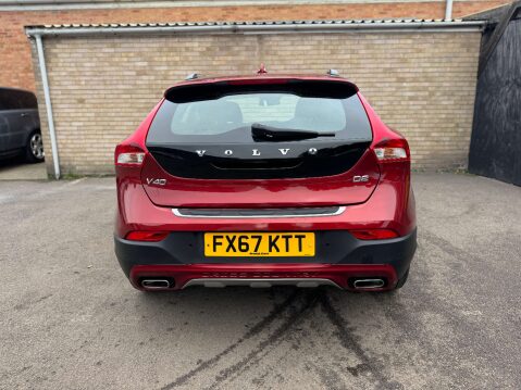Volvo V40 2.0 V40 Cross Country Professional D2 5dr 20