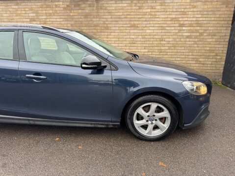 Volvo V40 1.6 V40 Cross Country SE D2 5dr 30