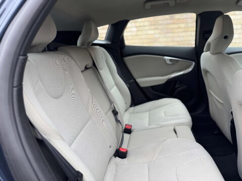 Volvo V40 1.6 V40 Cross Country SE D2 5dr 85