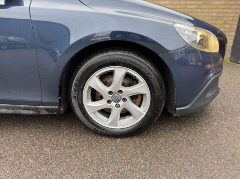 Volvo V40 1.6 V40 Cross Country SE D2 5dr 32