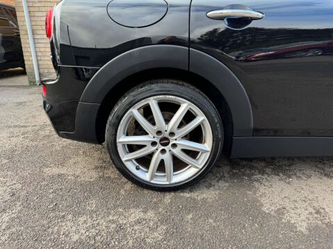 Mini Clubman 2.0 Clubman Cooper D Auto 6dr 32