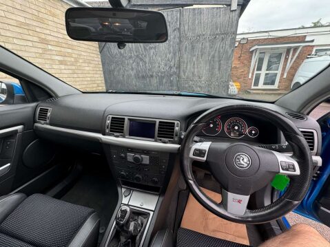 Vauxhall Vectra 2.8 Vectra VXR 5dr 40