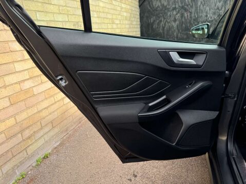 Ford Focus 1.5 Focus Zetec TDCI 5dr 69