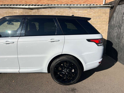 Land Rover Range Rover Sport 3.0 Range Rover Sport HSE SDV6 Auto 4WD 5dr 18