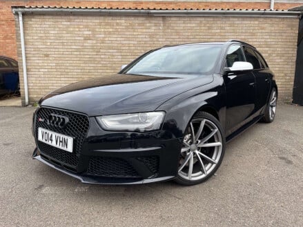 Audi A4 4.2 RS 4 FSI Quattro Auto 4WD 5dr