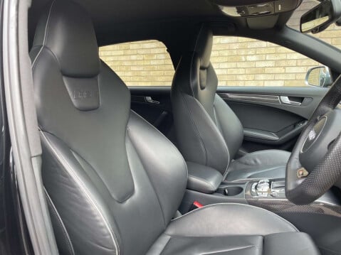 Audi A4 4.2 RS 4 FSI Quattro Auto 4WD 5dr 37