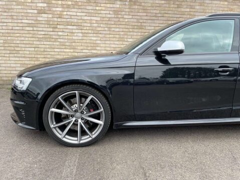 Audi A4 4.2 RS 4 FSI Quattro Auto 4WD 5dr 14