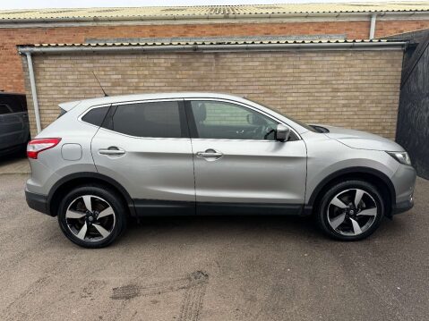 Nissan Qashqai 1.5 Qashqai N-Connecta dCi 5dr 28