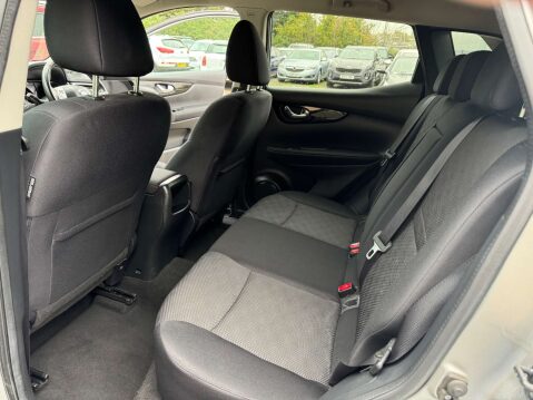Nissan Qashqai 1.5 Qashqai N-Connecta dCi 5dr 74