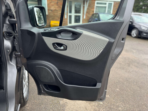 Renault Trafic 1.6 Trafic SL27 Sport Nav dCi 37