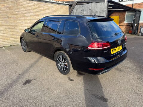 Volkswagen Golf 2.0 Golf SE Nav TDI BlueMotion Technology 5dr 23