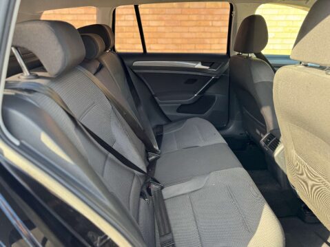Volkswagen Golf 2.0 Golf SE Nav TDI BlueMotion Technology 5dr 82