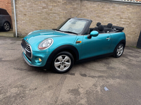 Mini Convertible 1.5 Cooper 2dr 8