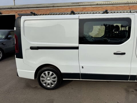 Vauxhall Vivaro 1.6 Vivaro 2900 Sportive CDTi Bi-T S/S 32