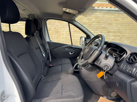 Vauxhall Vivaro 1.6 Vivaro 2900 Sportive CDTi Bi-T S/S 40