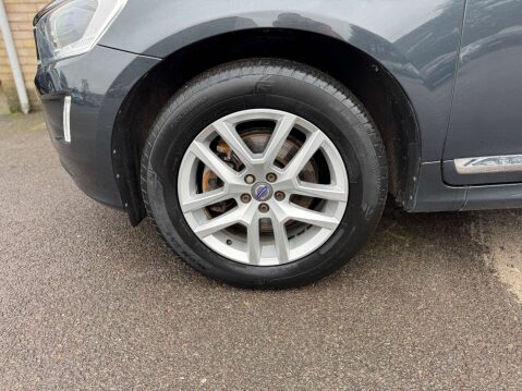Volvo XC60 2.4 XC60 SE Luxury Nav D5 AWD 4WD 5dr 17
