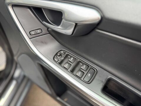 Volvo XC60 2.4 XC60 SE Luxury Nav D5 AWD 4WD 5dr 41