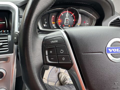 Volvo XC60 2.4 XC60 SE Luxury Nav D5 AWD 4WD 5dr 50