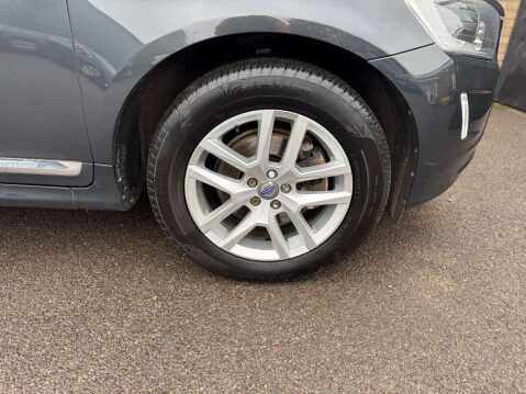 Volvo XC60 2.4 XC60 SE Luxury Nav D5 AWD 4WD 5dr 32