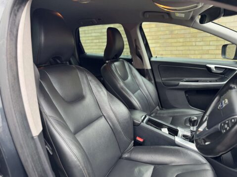 Volvo XC60 2.4 XC60 SE Luxury Nav D5 AWD 4WD 5dr 45