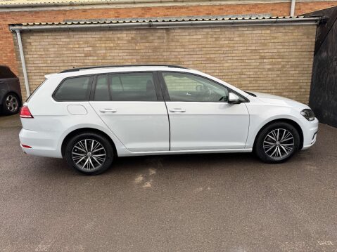 Volkswagen Golf 1.6 Golf SE Nav TDI BlueMotion Technology 5dr 29
